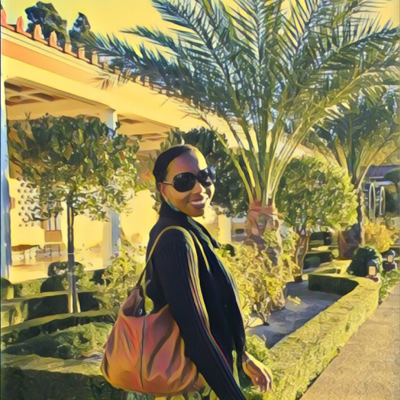 Meet your Posher, Theresa - Picture 4 of 5